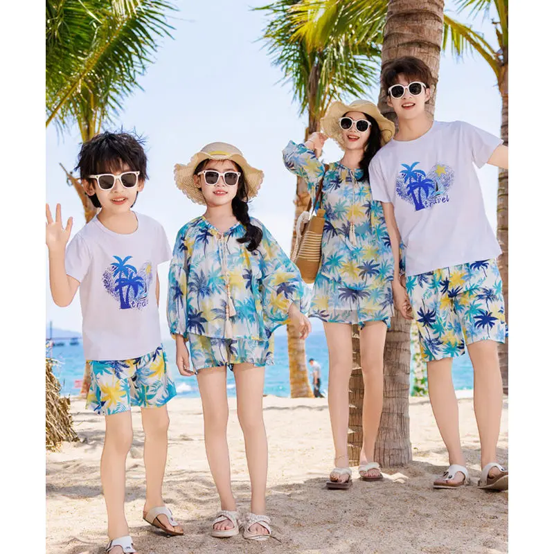 Family Vacation Look Matching  - Parent Of Plant 评论和价格